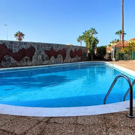 Bellamar 1, 32 Apartment *